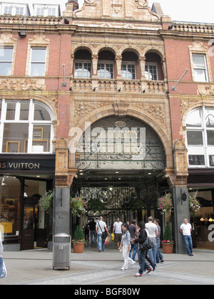 Entrée de arcades Arcade du comté de Leeds UK Briggate quartier victorien Banque D'Images