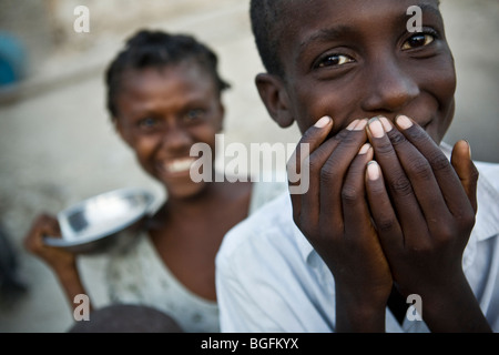 Les enfants à Gonaïves, Haïti, Département de l'Artibonite Banque D'Images
