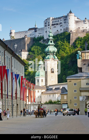 Cathédrale de Salzbourg Dom et la forteresse de Hohensalzburg, Salzburg, Autriche, Salzburger Land Banque D'Images