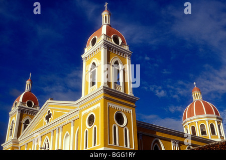 Cathédrale de la ville coloniale espagnole de Granada, Nicaragua Banque D'Images