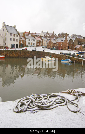 Crail Harbour dans la neige.Neuk de Fife, Coastal Path, Écosse, Royaume-Uni Banque D'Images