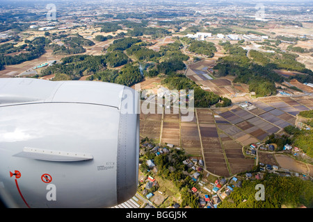 L'aéroport de Narita, moteur à réaction à l'avant-plan, Japon, vue aérienne Banque D'Images