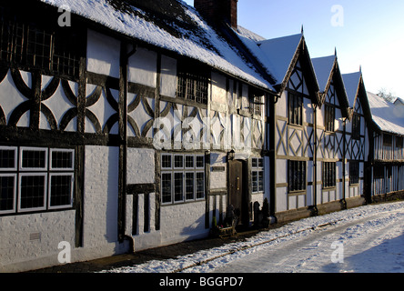 Mill Street en hiver, Warwick, Warwickshire, England, UK Banque D'Images