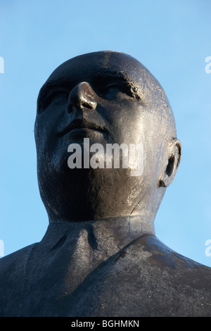Statue de l'ancien Premier ministre français et le président Georges Pompidou à Paris France Banque D'Images