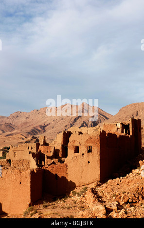 Partie d'un village abandonné dans la boue Tinerhir domaine de Maroc Banque D'Images