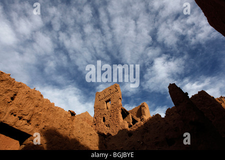 Partie d'un village abandonné dans la boue Tinerhir domaine de Maroc Banque D'Images