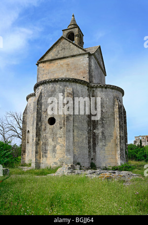 Église de Sainte Croix (12e siècle), abbaye de Montmajour, près de Arles, Provence, France Banque D'Images