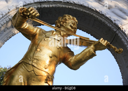 Statue de Johann Strauss dans le Stadtpark, Vienne, Autriche Banque D'Images