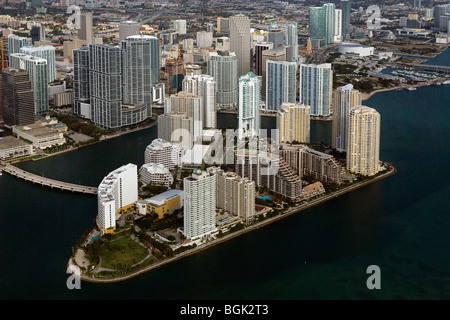 Vue aérienne au-dessus de la Floride Miami Grove Isle Banque D'Images