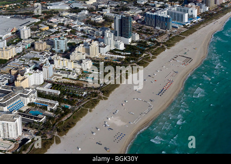 Vue aérienne au-dessus de South Beach Miami Floride Banque D'Images