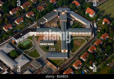 Photo aérienne, prison, détention, JVA Werl prison avec nouvelle toiture, Werl, Rhénanie du Nord-Westphalie, Allemagne, Europe Banque D'Images