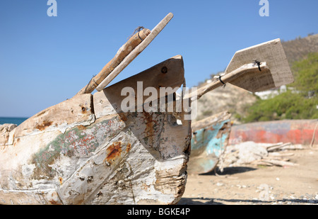 Les bateaux de pêche sur la plage de Taganga, petit village de pêcheurs, la Colombie, l'Amérique du Sud Banque D'Images