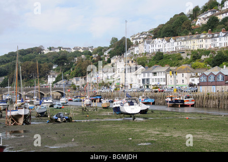 Marée basse sur la rivière Looe Cornwall England UK Banque D'Images