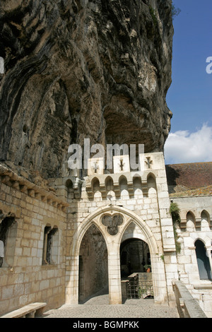 Falaise fortifiée ville Rocamadour Dordogne Aquitaine France Banque D'Images