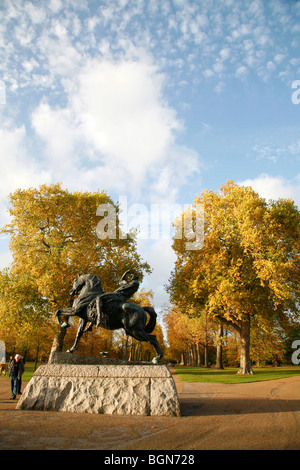 Statue de l'énergie physique dans les jardins de Kensington, London, UK Banque D'Images