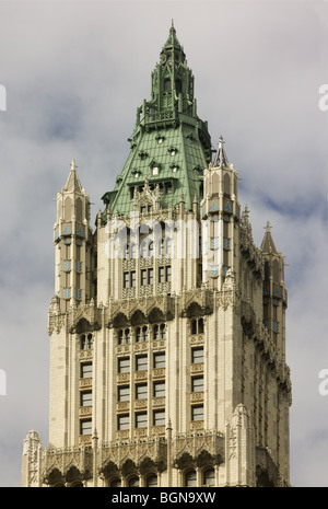 Woolworth Building, New York, achevé en 1913, gratte-ciel gothique conçu par Cass Gilbert, pour F.W. Détail de la tour Woolworth Banque D'Images