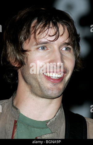 JAMES BLUNT 10E ANNIVERSAIRE SALON STAR BY STAR 98,7 PARTI CD VIRGIN MEGASTORE HOLLYWOOD LOS ANGELES USA 20 novembre 2006 Banque D'Images