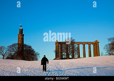 Lever du soleil hiver neige scène, Calton Hill, Edinburgh Scotland UK Europe Banque D'Images