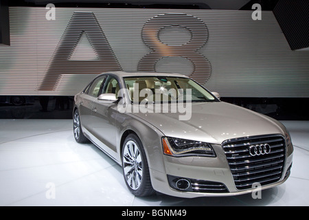 Detroit, Michigan - l'Audi A8 sur l'affichage à l'édition 2010 du North American International Auto Show. Banque D'Images