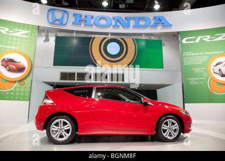 Detroit, Michigan - Le Honda CR-Z coupé sport hybride sur l'affichage à l'édition 2010 du North American International Auto Show. Banque D'Images