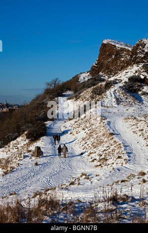 Hiver neige scène Holyrood Park, Salisbury Crags, Édimbourg, Écosse, Royaume-Uni Banque D'Images