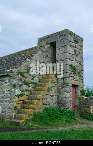 L'ancienne douane avec toit en pierre dans le Cabellou forteresse à Concarneau, Finistère, Bretagne, France Banque D'Images