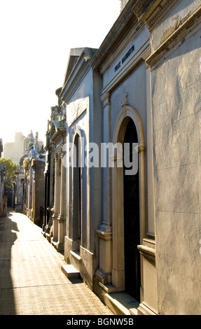 Mausolées dans Recoleta Cemetery, Buenos Aires, Argentine Banque D'Images