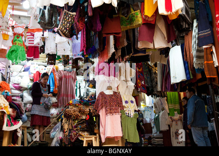 Mercado de dulces y Artesanias. San Cristóbal de las Casas, Chiapas, Mexique. Banque D'Images