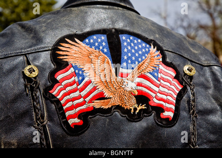 Vue arrière de l'American Eagle décorées emblème sur les motards veste en cuir, Taos, New Mexico, USA Banque D'Images