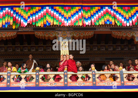 Public, Festival, Trashichhoe Dzong (monastère), Thimpu, Bhoutan Banque D'Images