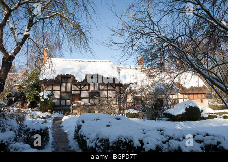 Anne Hathaway's Cottage dans la neige Banque D'Images