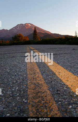 Mt. À l'aube de Shasta, Californie du sud Banque D'Images