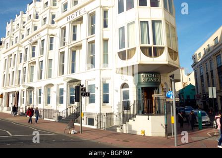 Pitcher et piano, Queens Hotel, Brighton Banque D'Images