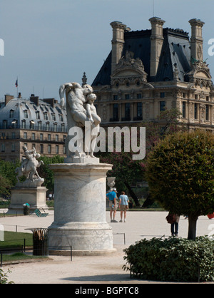 Jardin des Tuileries à la statuaire. Paris. France Banque D'Images