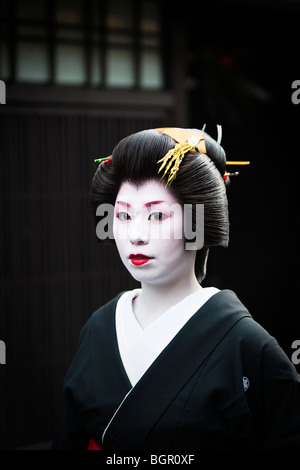 Geiko (Geisha) dans le quartier de Gion de Kyoto - Kyoto, Japon Banque D'Images