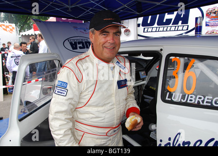 Wim Luijbregts, pilote de la Ford Escort Mk 1 BDA à 2009 Paradigit ELE rally-néerlandais Banque D'Images