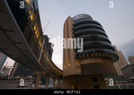 Tour gastronomique, la Marina de Dubaï, Dubaï Banque D'Images