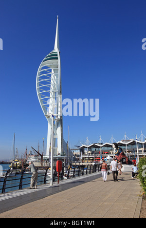 , Portsmouth GUNWHARF QUAYS, Tour Spinnaker, Marina Banque D'Images