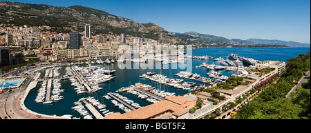 Panorama ultra large du port et de la ville de Monaco et de Monte Carlo Banque D'Images