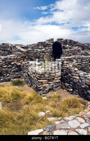 Touriste dans Gran Quivira Ruins Banque D'Images