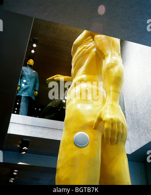 Boutique Mandarina Duck, Londres, Royaume-Uni, HARPER MACKAY Banque D'Images