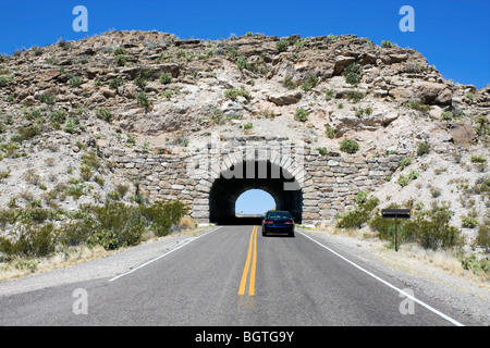 Tunnel à Big Bend National Park Banque D'Images