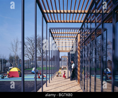 L'ÉCOLE SURESTART, Londres, Royaume-Uni, JOHN MCASLAN ET PARTENAIRES Banque D'Images