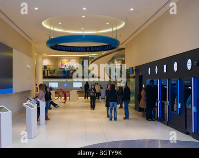 Phare de la Barclays Bank succursale Piccadilly Circus architectes aukett michael hall d'entrée Banque D'Images