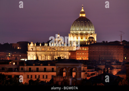 La Basilique St Pierre, Palais du Vatican, Rome, Latium, Italie, Europe Banque D'Images