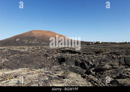 Champ de lave en Masdache, Montaña de Juan Bello volcan, La Geria, Lanzarote, Canary Islands, Spain, Europe Banque D'Images