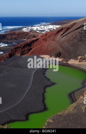 Lago Verde, vert lagon, Charco de los ciclos, El Golfo, Lanzarote, Canary Islands, Spain, Europe Banque D'Images