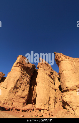 Les montagnes d'Eilat, Israël, Salomon, piliers dans la vallée de Timna Banque D'Images