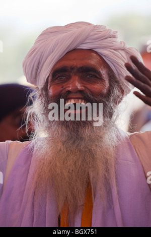 À l'investiture dans la moustache la concurrence pendant la Camel Fair de Pushkar Inde Banque D'Images