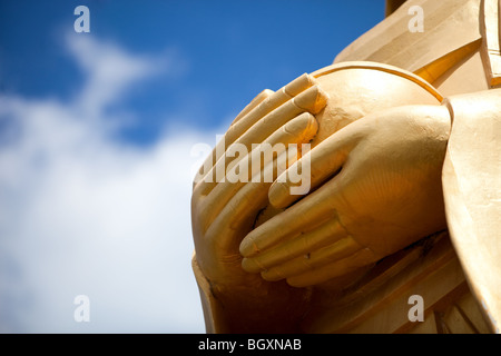 Statue de Bouddha mains Banque D'Images